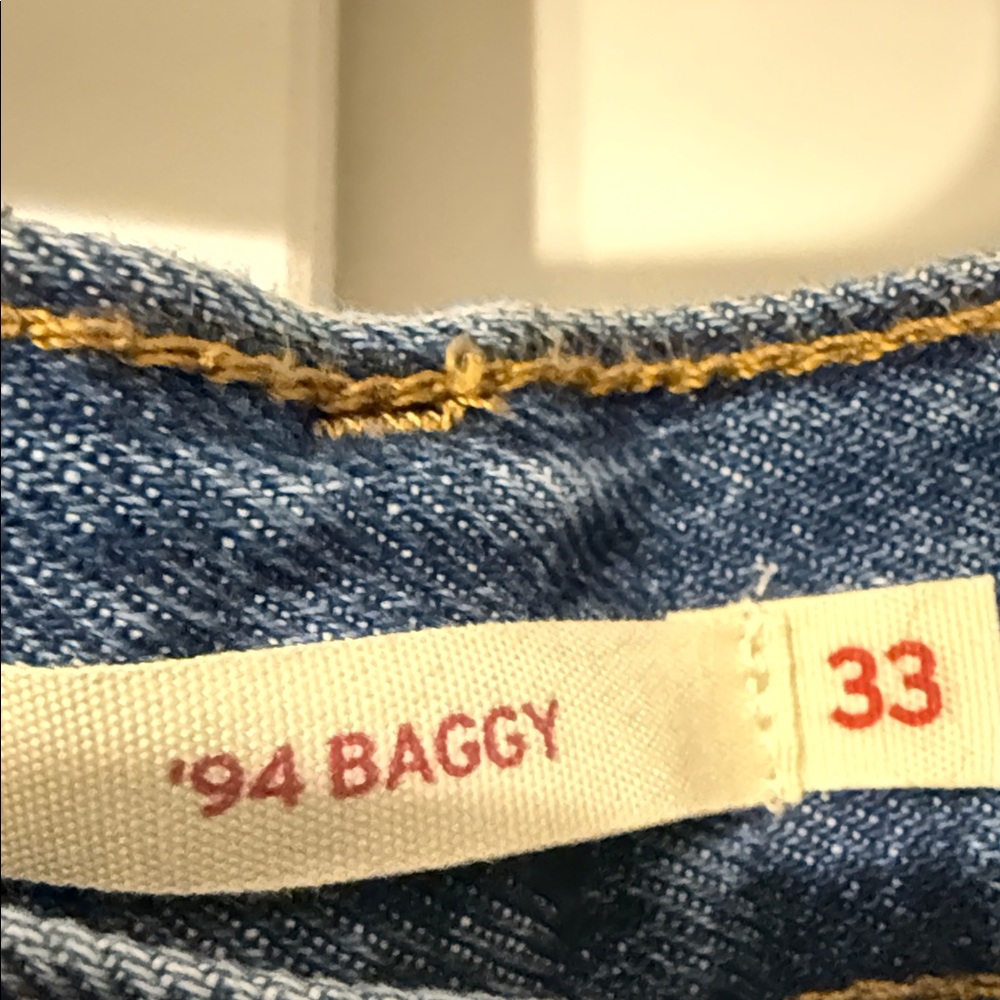 Levi's Classic Indigo Straight-Leg Jeans - Picture 2 of 8